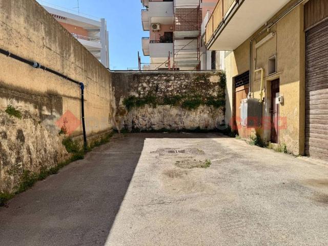Box / Garage in vendita a Siracusa SR