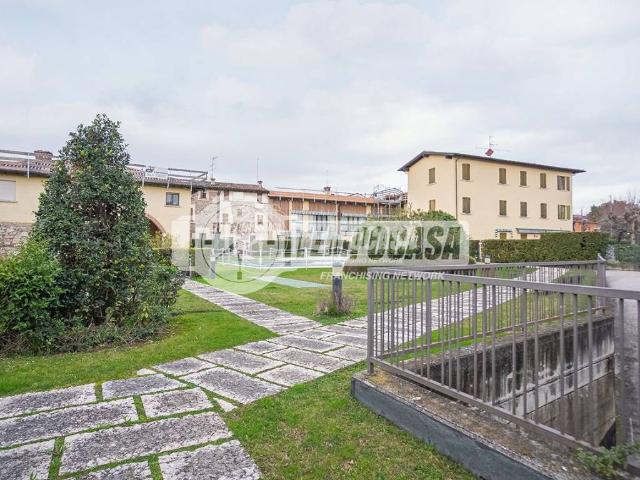 Box / Garage in vendita a Sirmione BS