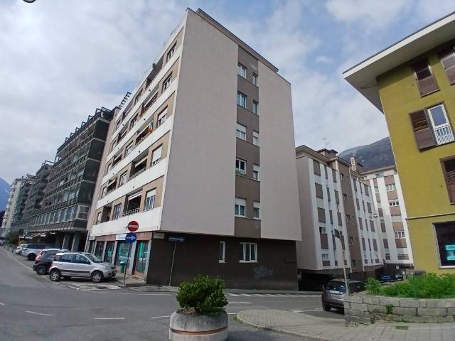 Box / Garage in vendita a Sondrio SO