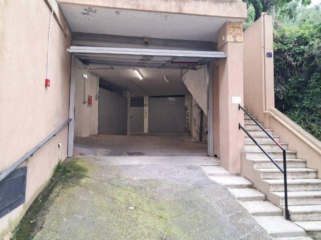 Box / Garage in vendita a Spotorno SV