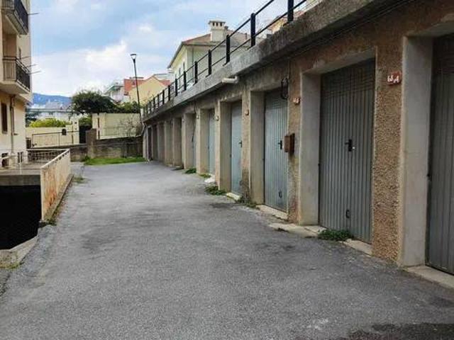 Box / Garage in vendita a Spotorno SV