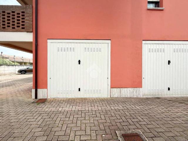 Box / Garage in vendita a Spoltore PE