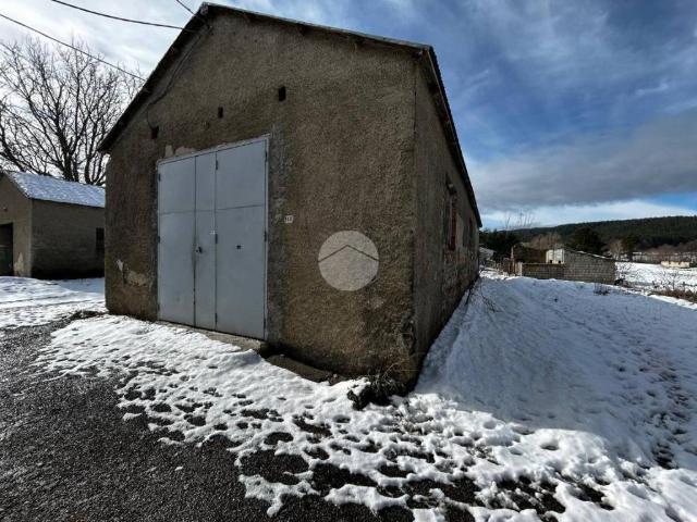 Box / Garage in vendita a Spezzano della Sila CS