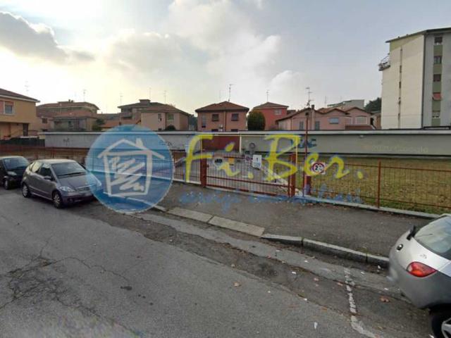 Box Garage Posto Auto in Vendita a Pioltello Via Bellini