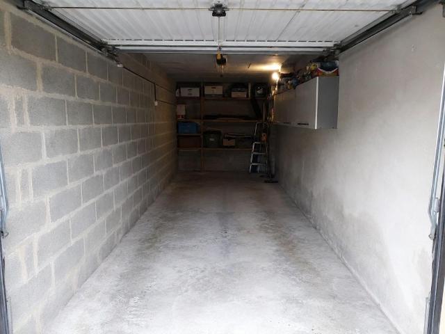 BOX DOUBLE FERME 26M2 EN ENFILADE 13005