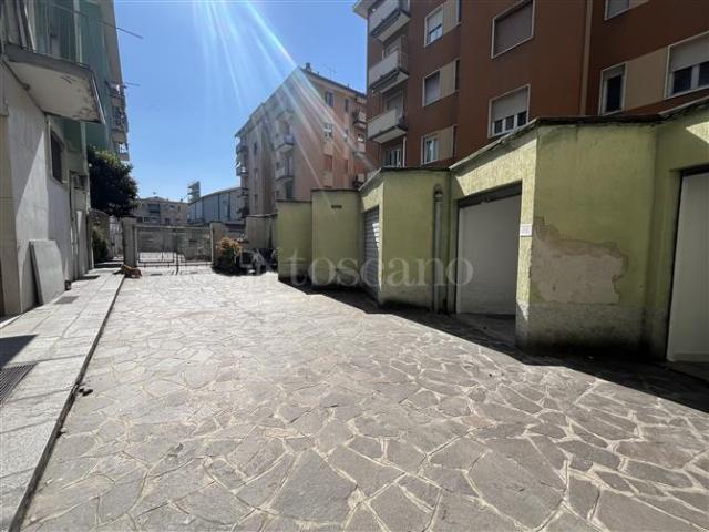 Box di 12 mq a Bande Nere, Inganni Milano