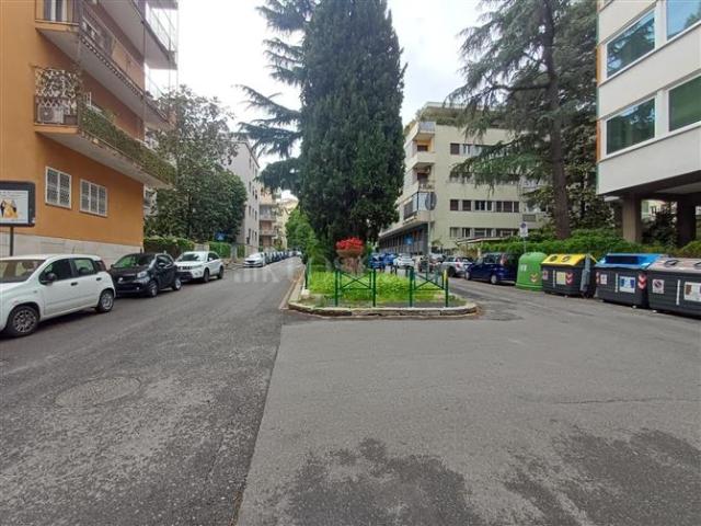 Box di 17 mq a Corso Francia, Vigna Clara, Fleming, Ponte Milvio Roma