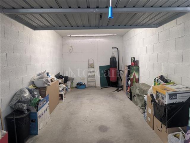 Box di 22 mq a Mezzocammino, Spinaceto, Tor de' Cenci Roma