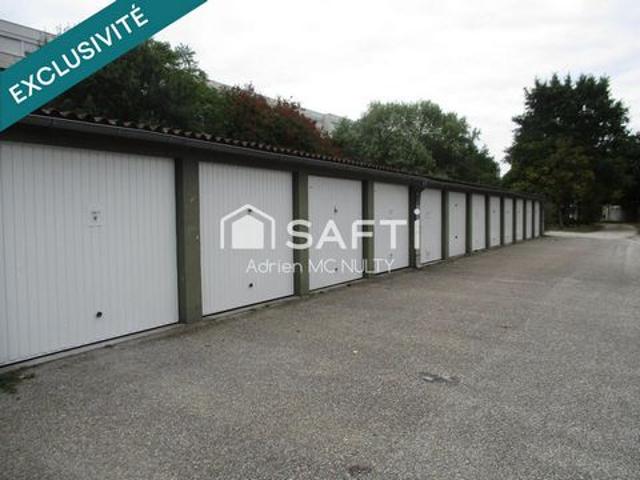 Box fermé 13,5m² – Villeneuve St Georges, loué