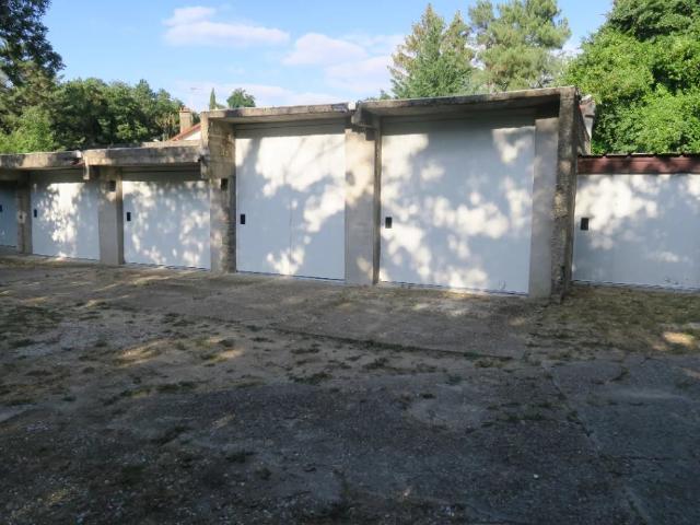 Box fermé Poissy