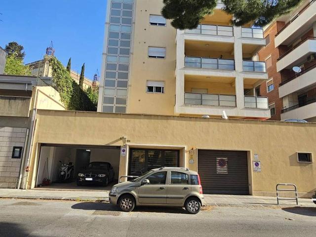 Box in affitto a Messina