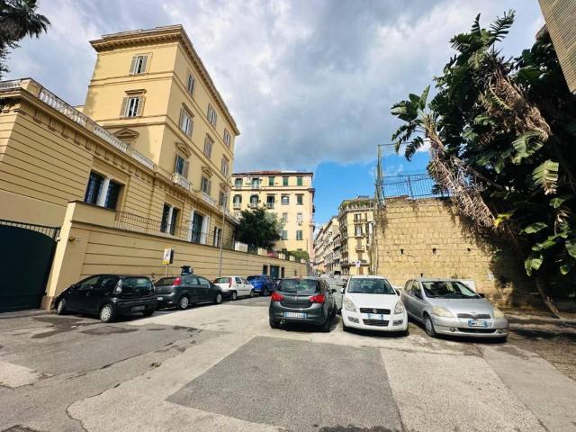 Box in affitto a Napoli
