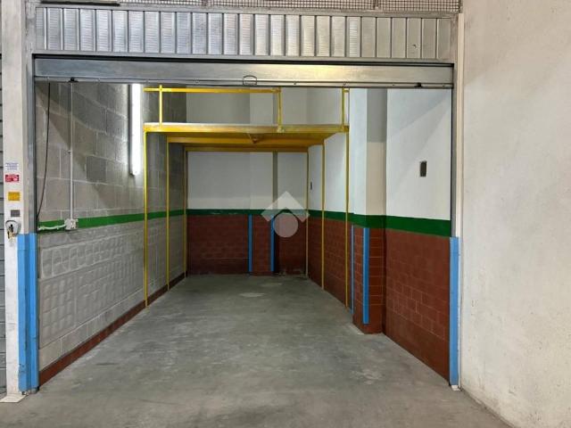 Box in affitto a Roma