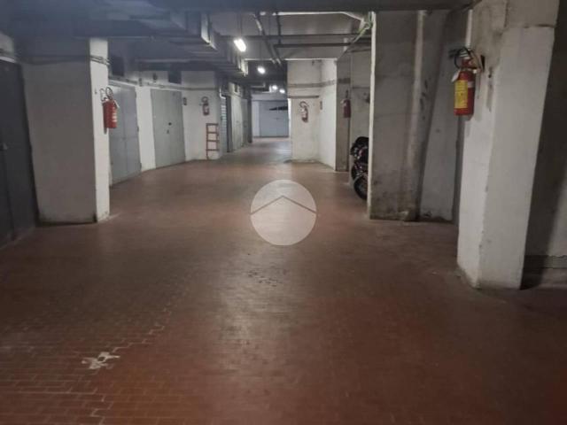 Box in affitto a Roma