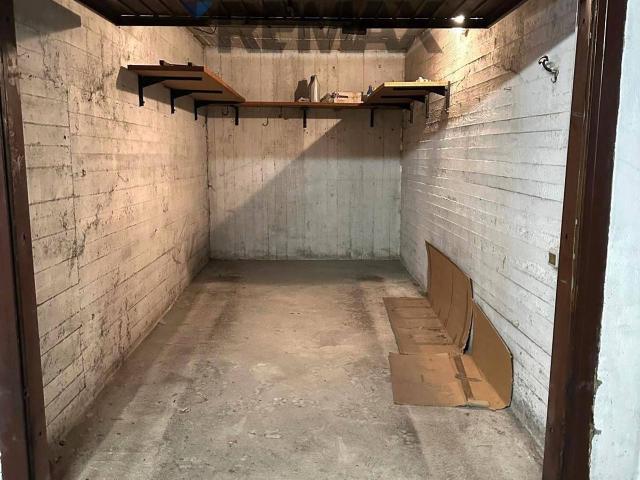 Box in vendita a Milano