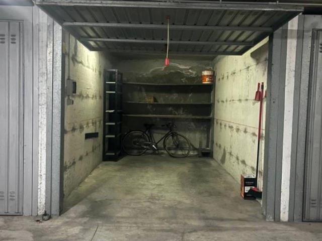 Garage Posto auto in vendita a Milano