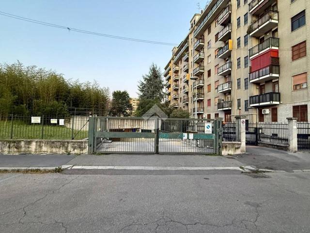 Box in vendita a Milano