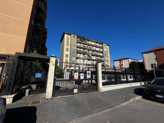 Box in vendita a Milano