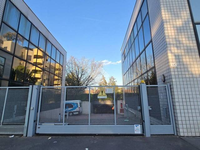 Box in vendita a Milano