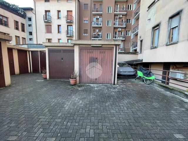 Box in vendita a Milano