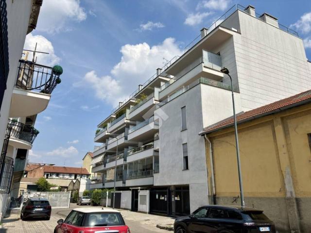 Box in vendita a Milano