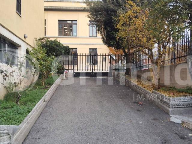 Box in vendita a Milano