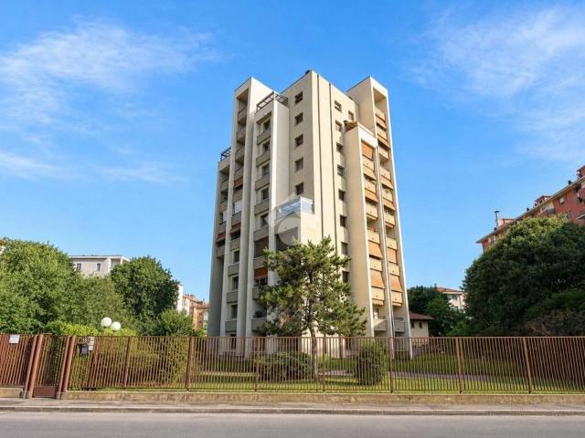 Box in vendita a Milano