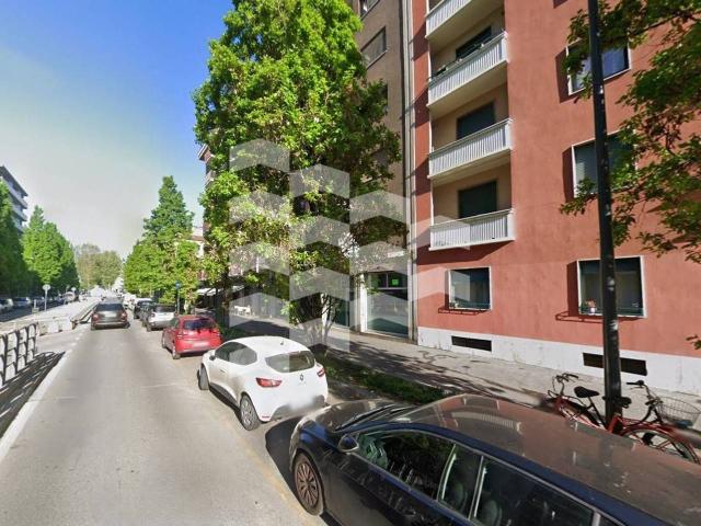 Box in vendita a Milano