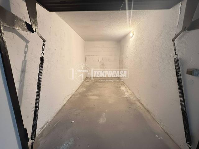 Box in vendita a Monza