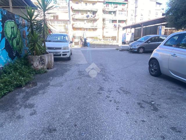 Box in vendita a Napoli
