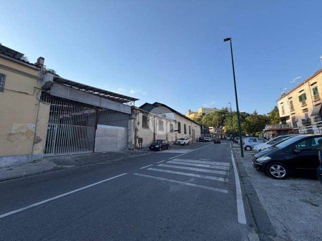 Box in vendita a Napoli