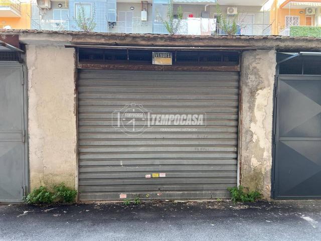 Box in vendita a Napoli