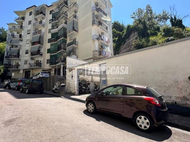 Box in vendita a Napoli