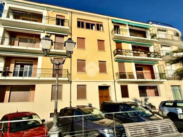 Box in vendita a Alassio