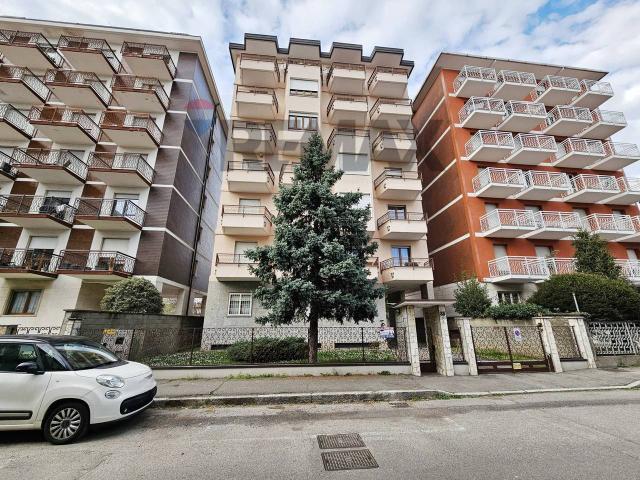 Box in vendita a Busto Arsizio