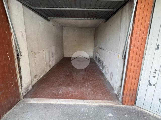 Box in vendita a Baranzate