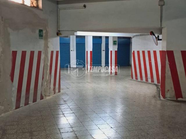 Box in vendita a Bari