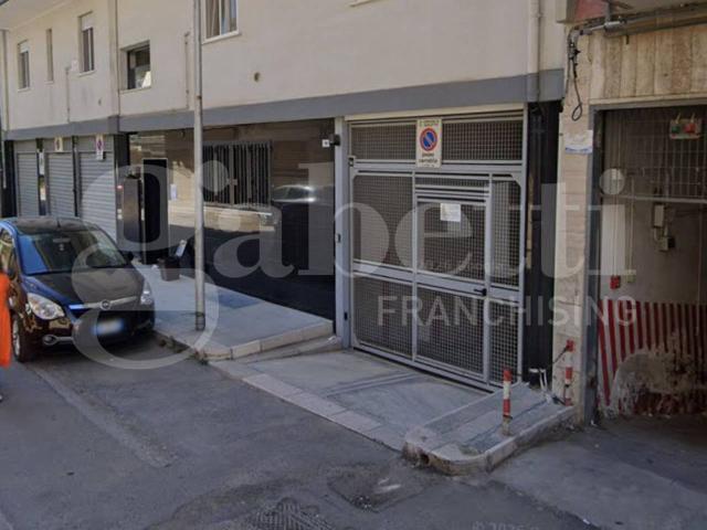 Box in vendita a Barletta