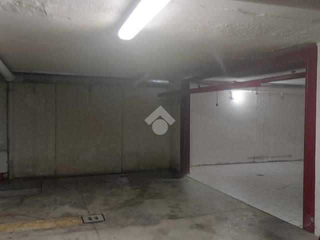 Box in vendita a Bologna