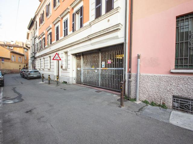 Box in vendita a Bologna