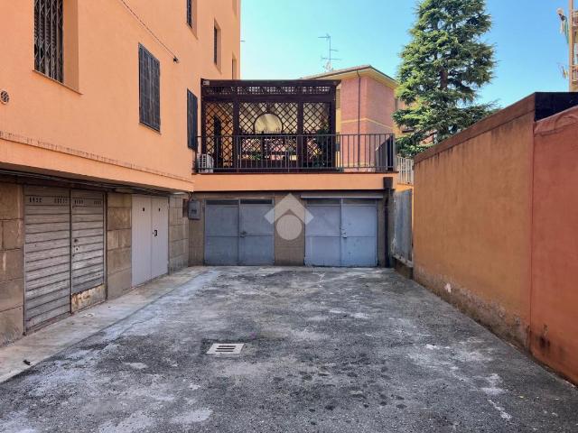 Box in vendita a Bologna