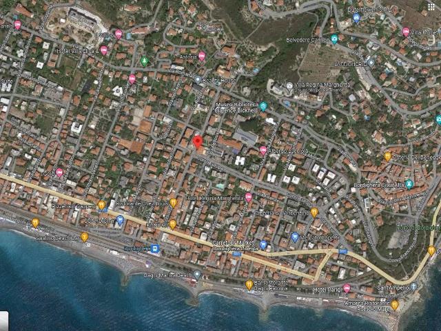 Garage Posto auto in vendita a Bordighera
