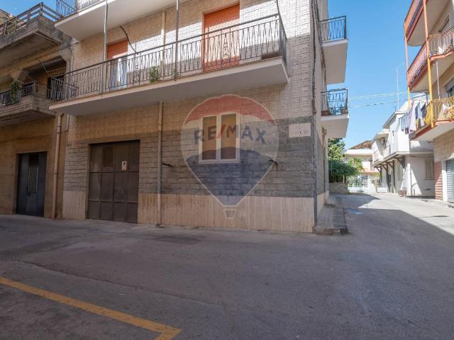 Box in vendita a Caltagirone