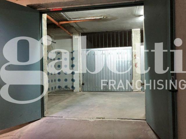 Box in vendita a Canosa Di Puglia