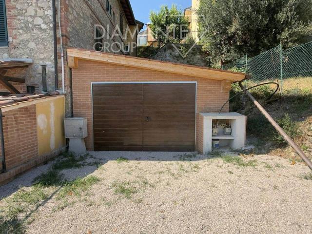 Box in vendita a Castiglione Del Lago
