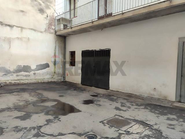 Box in vendita a Catania