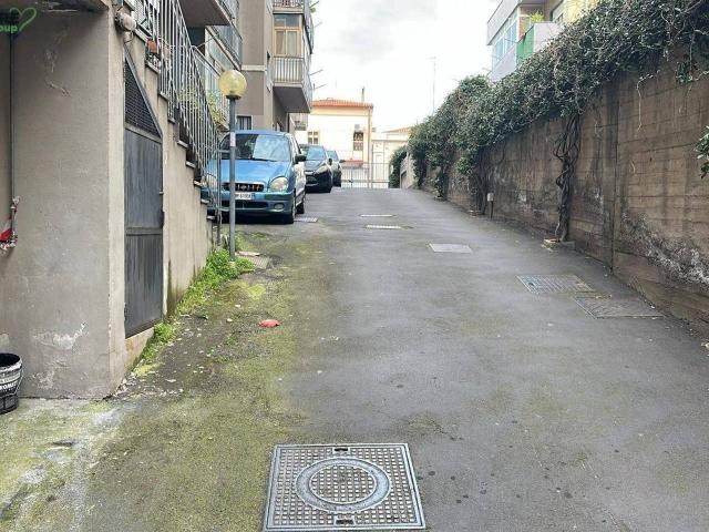Box in vendita a Catania