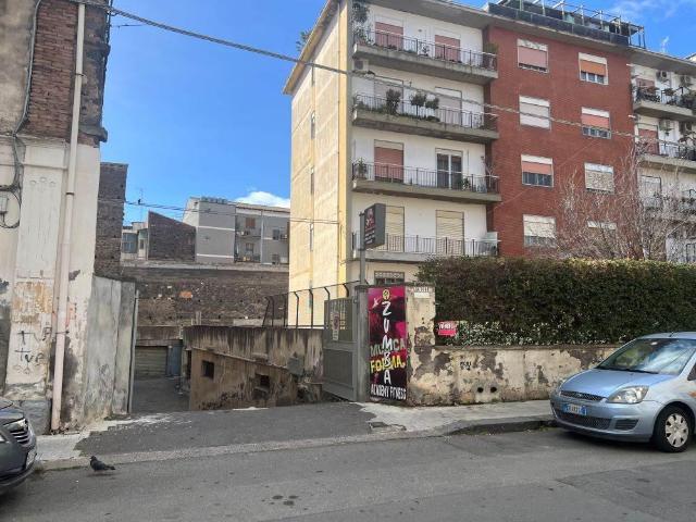 Box in vendita a Catania