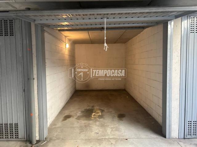 Box in vendita a Cormano