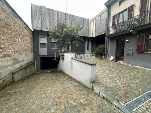 Box in vendita a Cremona